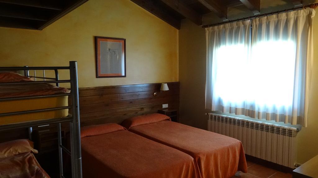 Hotel Pla Del Pi Prats I Sansor Quarto foto